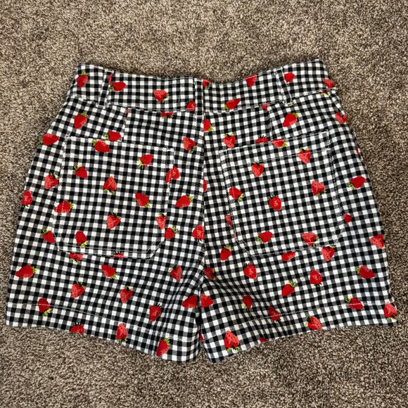 Bagatelle Collection Women's Size 4 High Rise Strawberry Check Shorts 3" Inseam - Picture 3 of 8